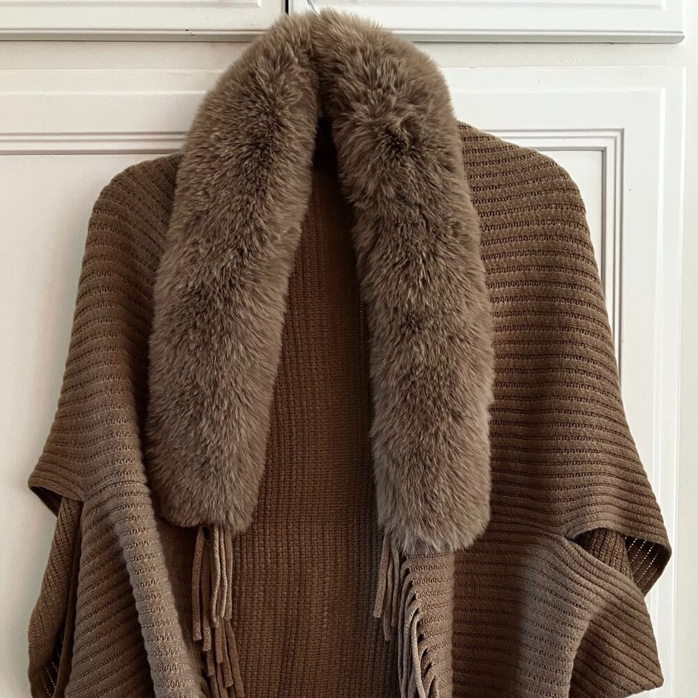 Beige Knitted Faux Fur Collar Shawl with Fringe